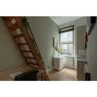 1 Room Studio Flat London - All Bills Included