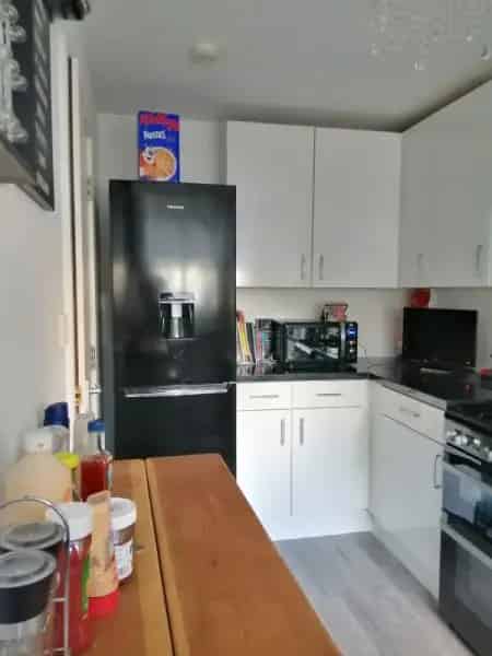 Two Double Bedroom House with Garden and Loft Storage