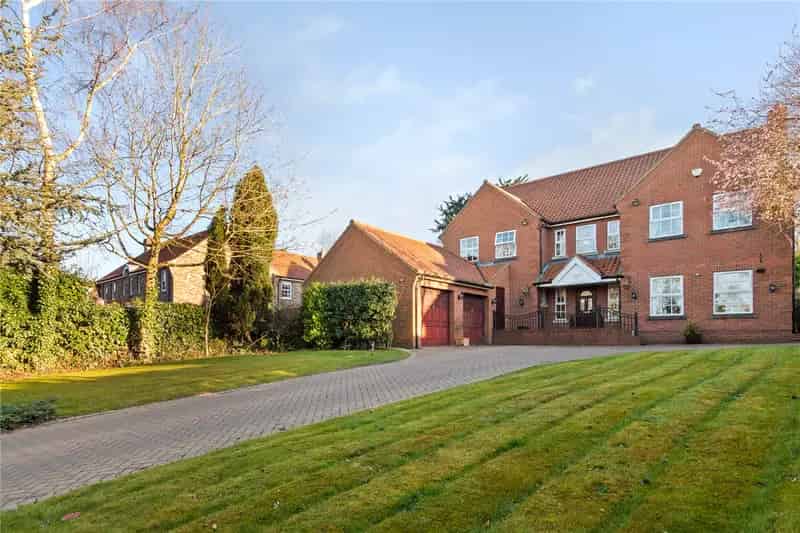 4 Bedroom Detached House for Sale Barnoldby le Beck