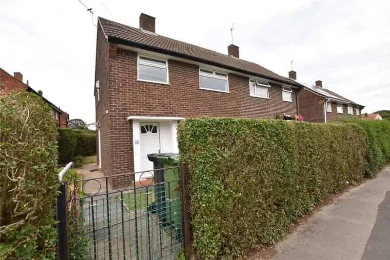 House For Sale , 35, Stanks Drive, Leeds, England