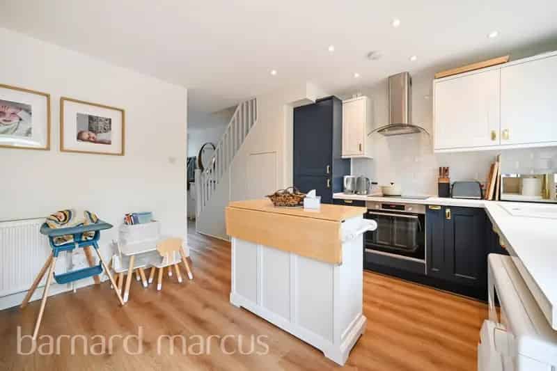 Refurbished 3-Bed House in Streatham Vale