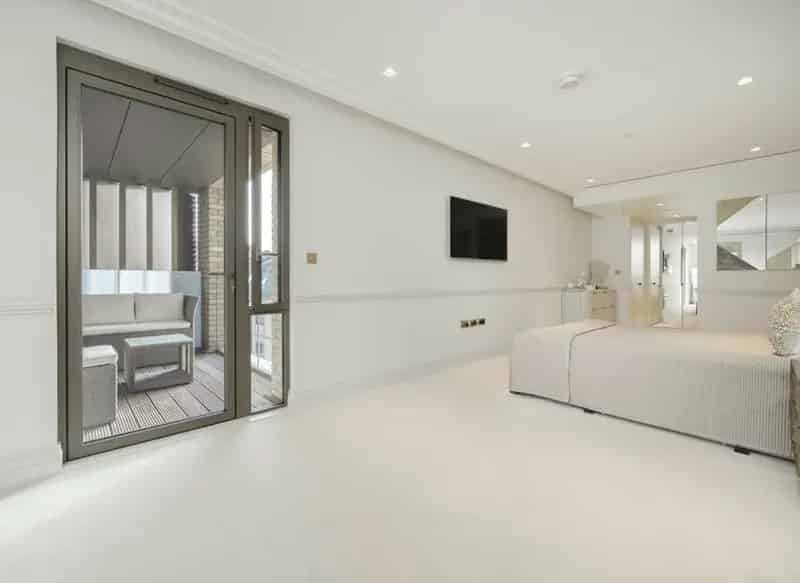 Queens Wharf 1-Bed Apartment River Views Modern Luxury