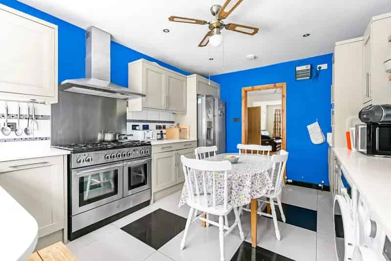 Three-Bedroom Detached Bungalow Freehold Park Street