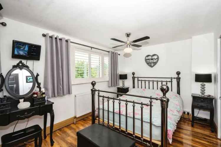 2 Bedroom Link Detached House for Sale St Helens Merseyside