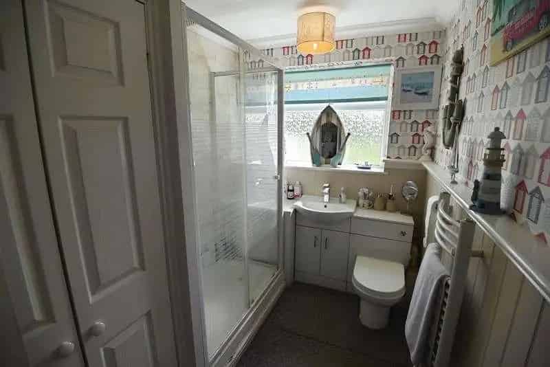 3 Bed Detached Chalet House For Sale