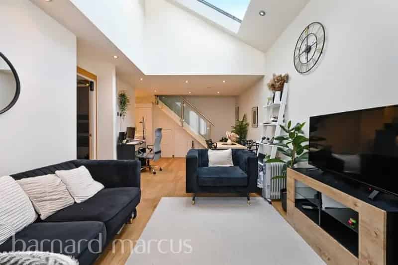 Two Double Bedroom House in Secluded Gated Development