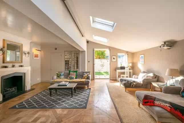 Victorian Semi-Detached House for Sale in Battersea