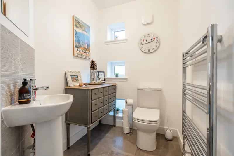 4 Bedroom Detached House with Energy Efficient Features