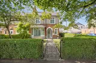 Elegant Ballyhackamore Semi-Detached Villa Extended Open Plan Living