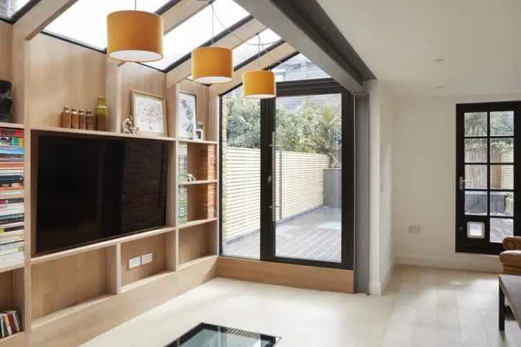 4 Bedroom Victorian Terraced House to Rent