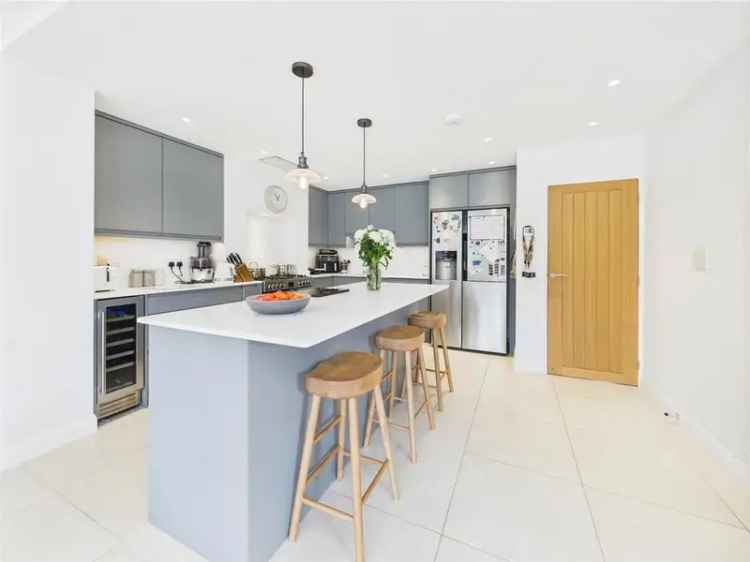 4 Bedroom Semi-Detached House for Sale