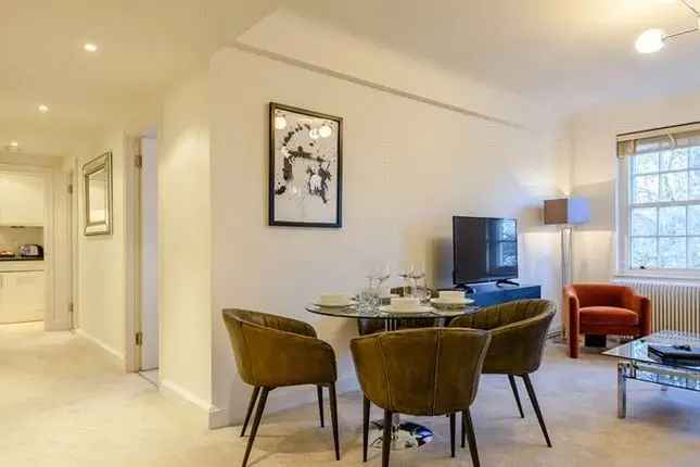 Flat to rent in Pelham Court, 145 Fulham Road, South Kensington, London SW3