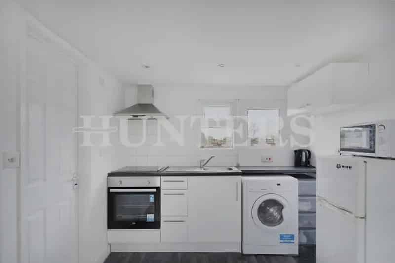 1 bedroom Flat
 To Let