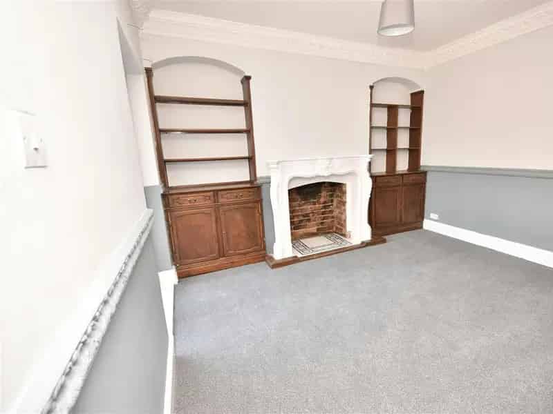 3 Bed Freehold House Sleaford No Chain EPC B Council Tax B