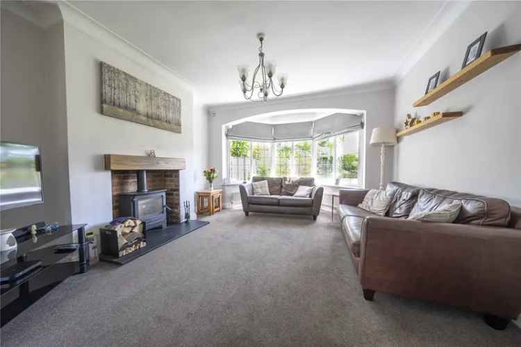 House For Sale in Leeds, England