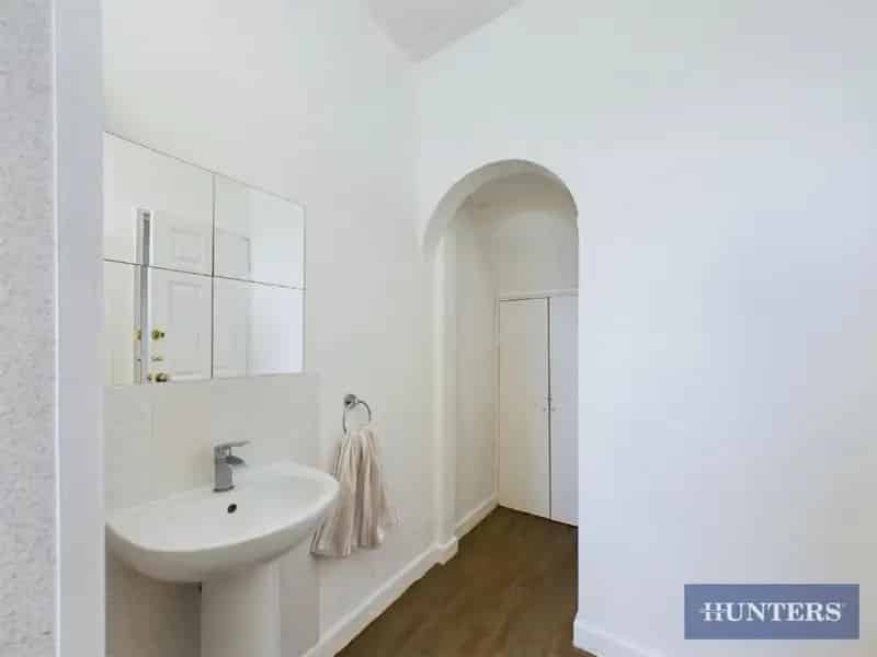 2 Bed House for Sale in Scarborough