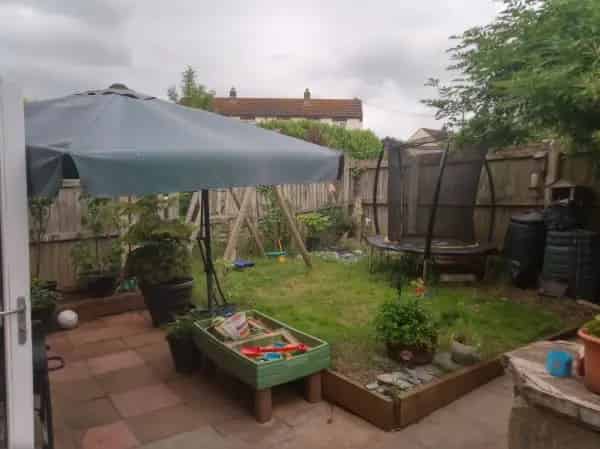 3 Bed Semi-Detached House Wheelchair Accessible Large Garden Near School