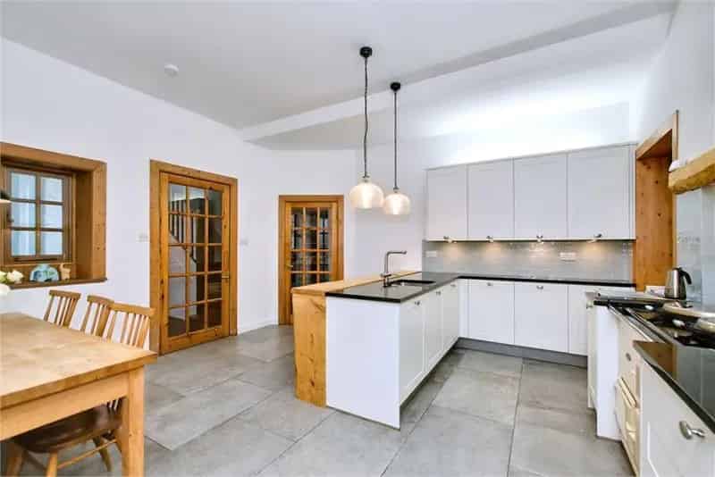 4 Bed Detached House Eddleston