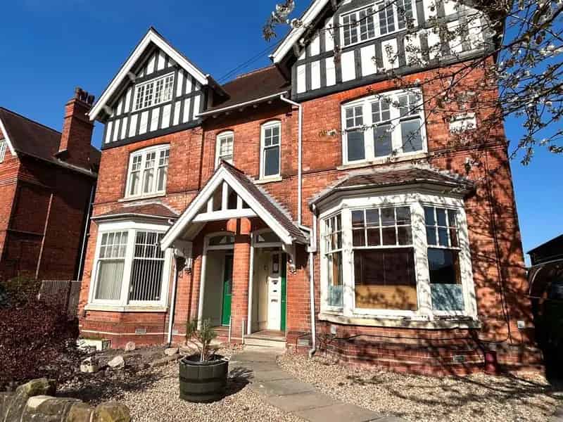 2 Bedroom Flat to Rent