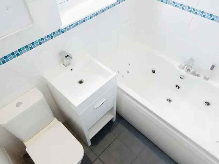 2 Bedroom Mid Terrace House for Sale Sharlston Common WF4