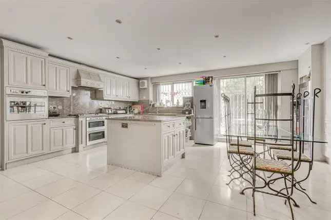 Luxury 5 6 Bedroom Townhouse Knightsbridge 4000 sq ft Gated Parking