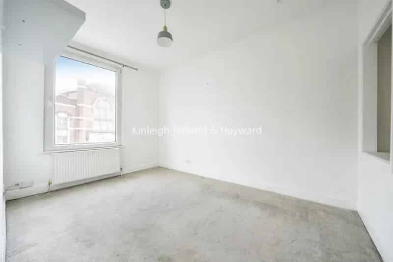2 Double Bedroom Flat Sydenham Near Station Available February 21st