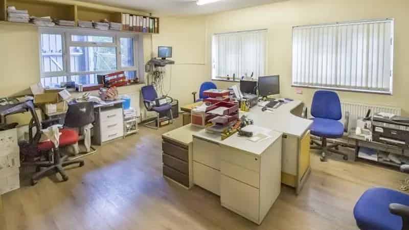 Warehouse Unit with Offices Uxbridge Industrial Estate