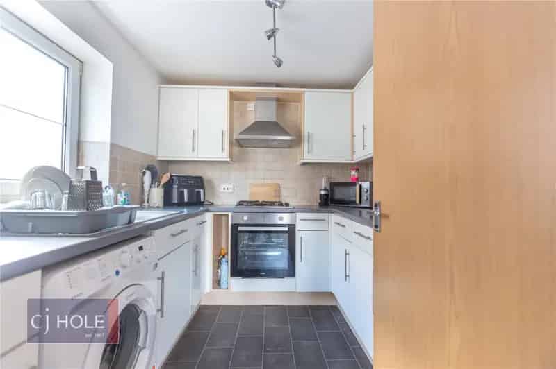 2 Bedroom Apartment Near Bristol City Centre