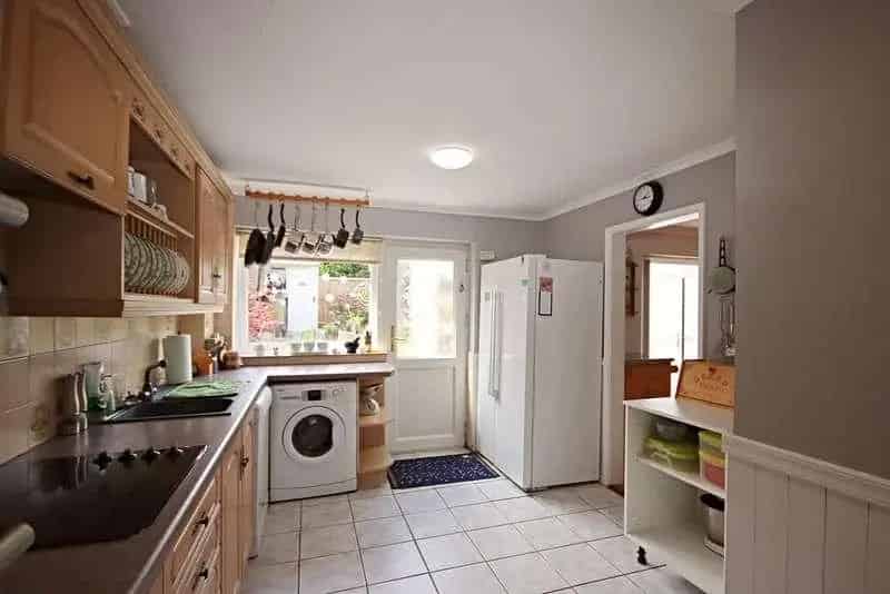 3 Bed Semi-Detached House for Sale in Wisborough Green