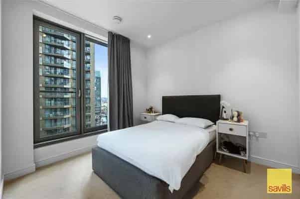 Luxury Canary Wharf Apartment 465 sq ft 10th Floor