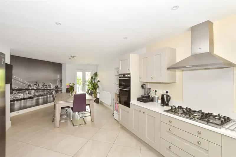 4 Bedroom Detached House for Sale Near Copthorne Village