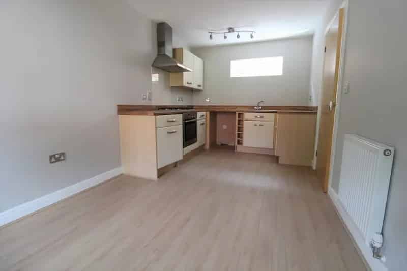 1 Bedroom Flat To Rent Available 10 11 2025