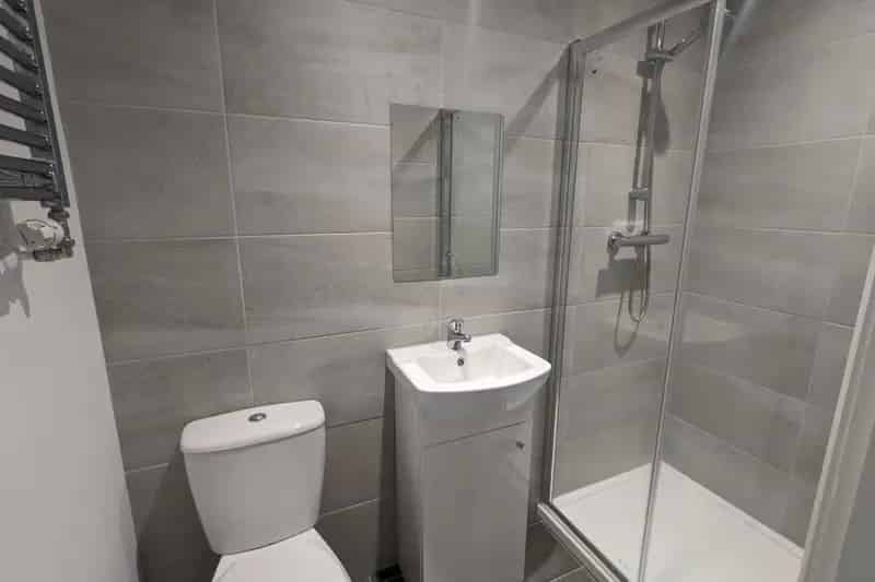 6 Bed Student House West End All Ensuite Bills Inclusive