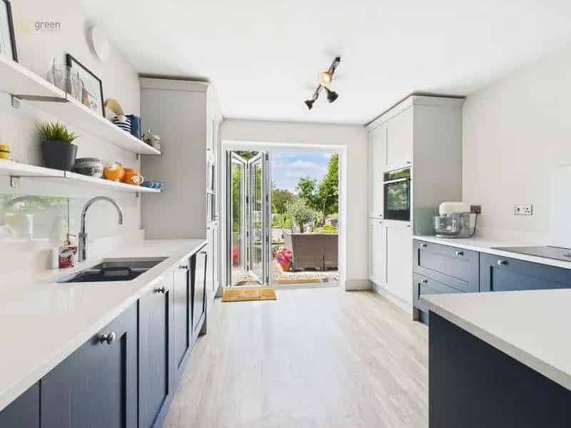 5 Bed Detached House For Sale