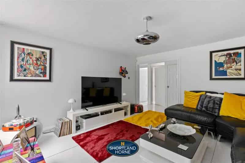 2 Bedroom Bungalow House to Rent