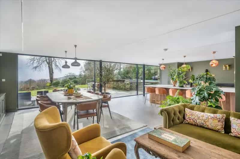 Family Home with Pool and Tennis Court Near Haslemere