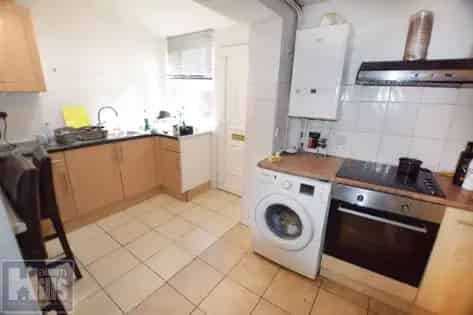 5 rooms house of 9 m² in Sheffield