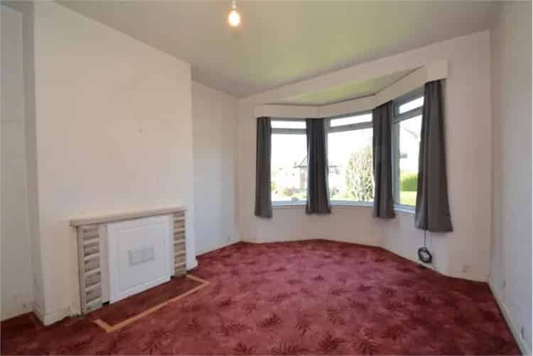 3 Bed Semi-Detached House with 2 Reception Rooms