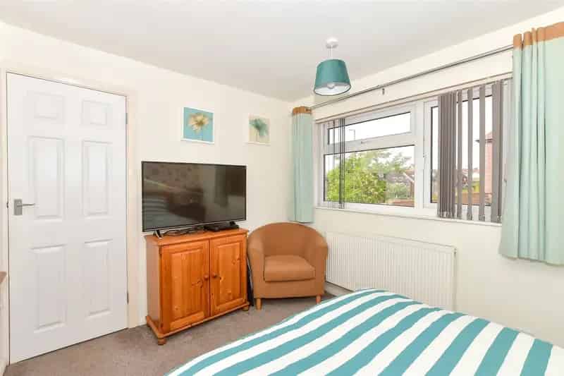 3 Bedroom Terraced House for Sale Near Town