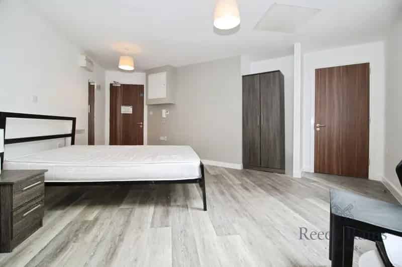 Liverpool City Centre Studio Apartment Modern Auction Sale