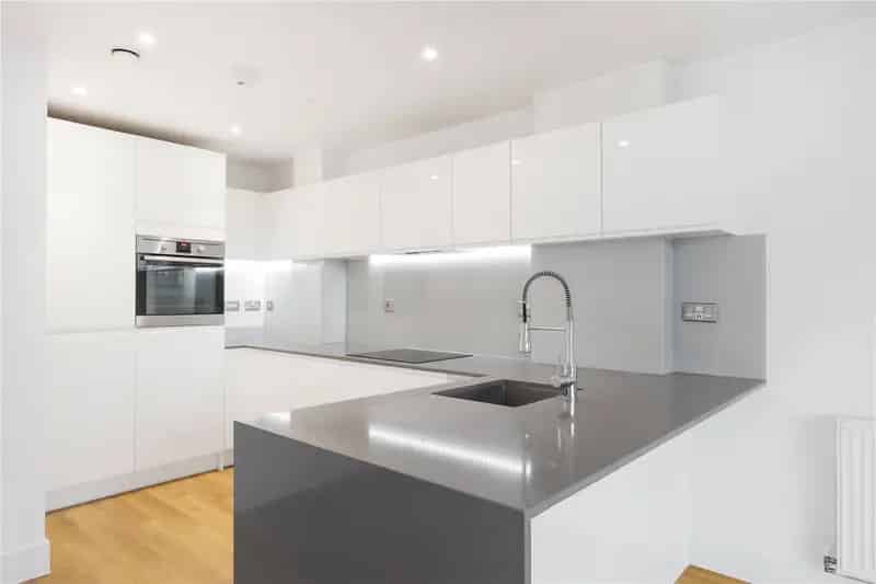 2 Bedroom Apartment in London Near Wimbledon
