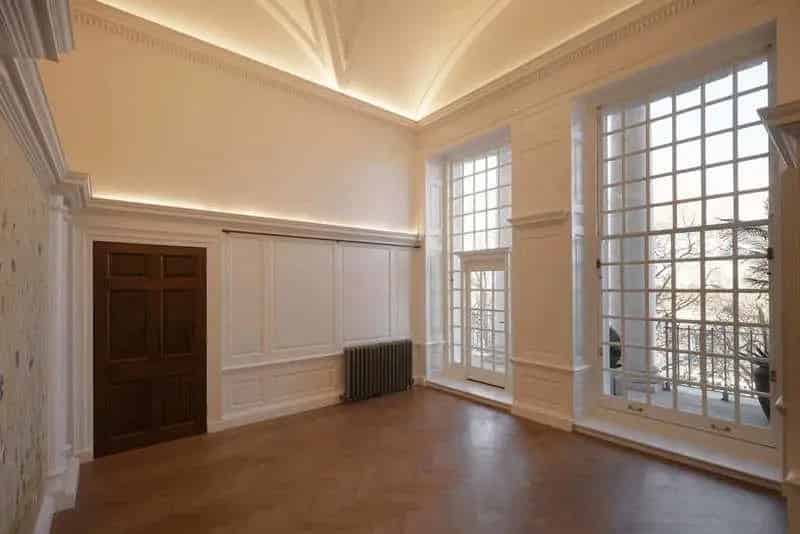 Luxury 5 Bed River Thames House for Sale