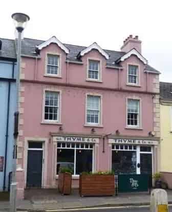 Spacious Ballycastle Apartment 2 Double Bedrooms Parking