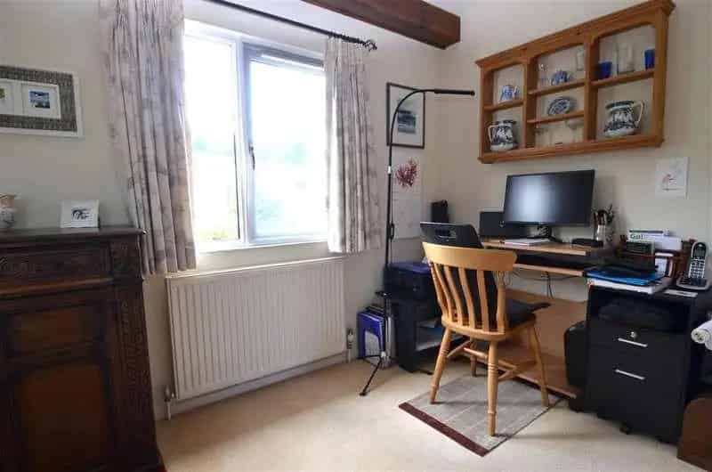 2 bed property for sale