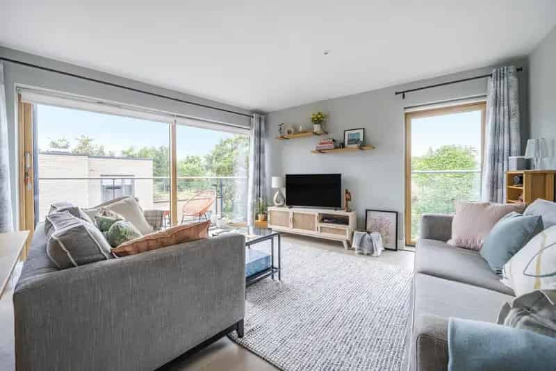 Flat For Sale , London, England