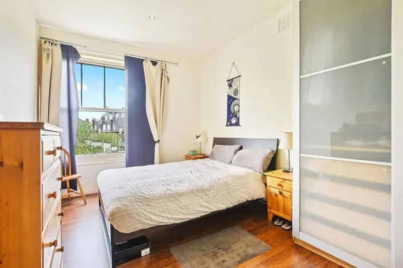 1 Bedroom Flat for Sale in South Hampstead