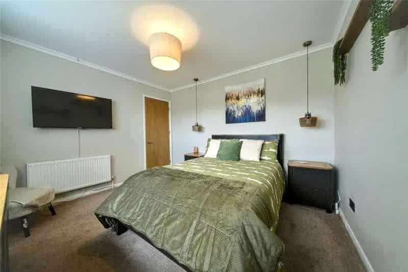3 Bed House for Sale in Droitwich Spa - Modern, Family Home