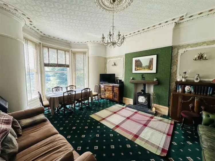 8 Bedroom Detached House for Sale in Thornton Bradford