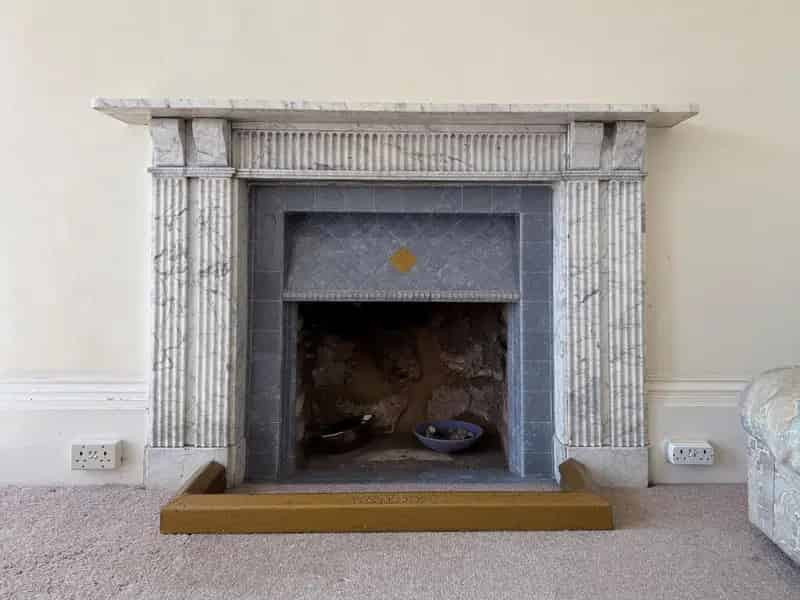 1 Bedroom Flat for Sale in Bath - Parking and Southerly Views