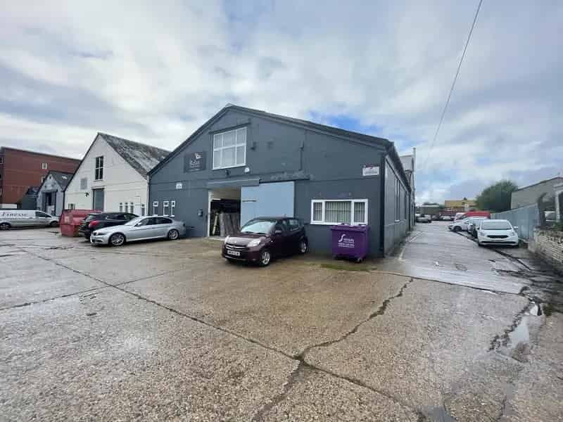 Industrial Units For Lease High Wycombe